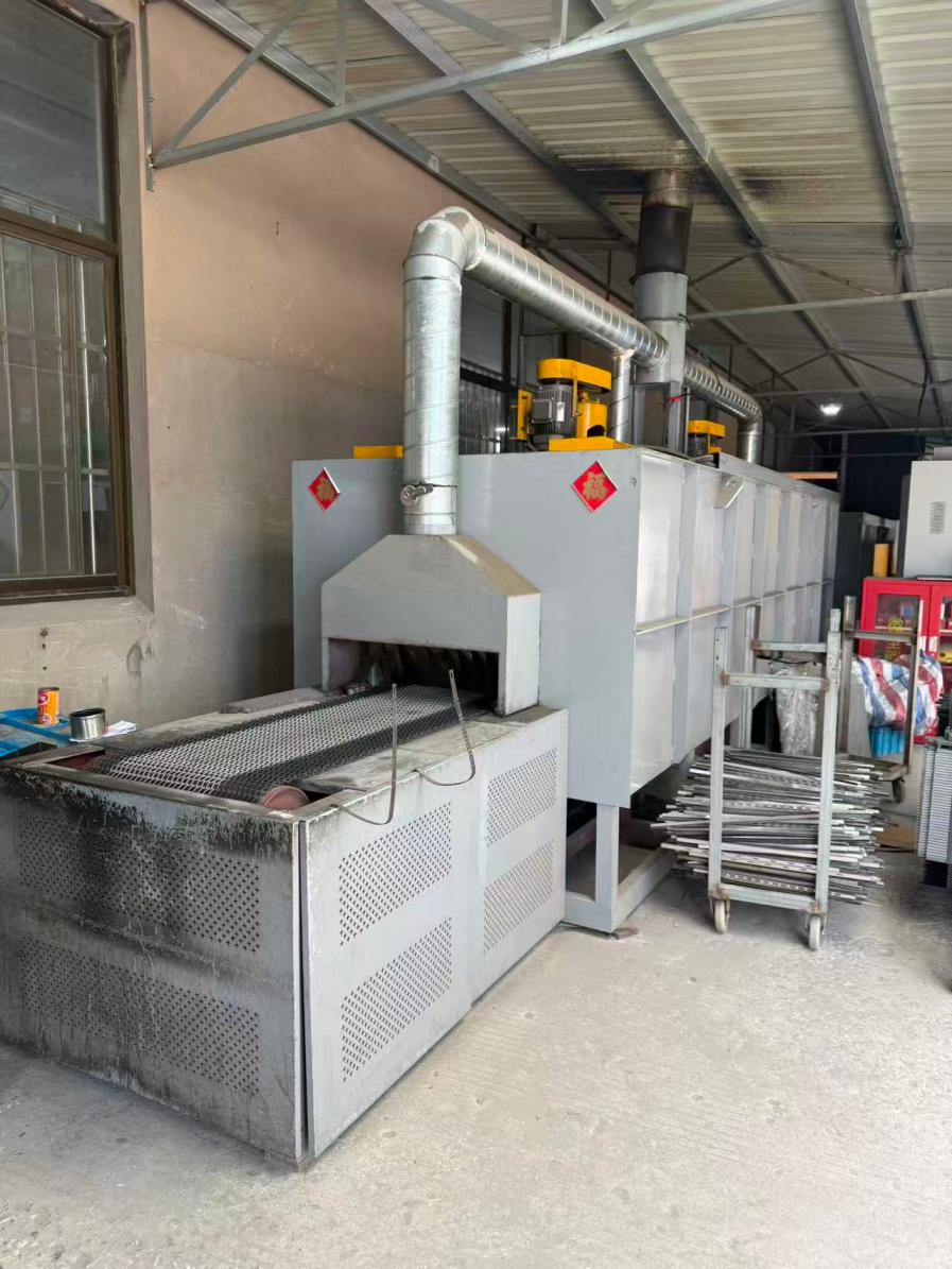 Nitrogen-protected brazing furnace equipment on the production line